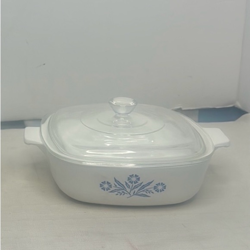 Vintage Corning Ware P-1-B Blue Cornflower 1 Quart Excellent Condition With Lid
